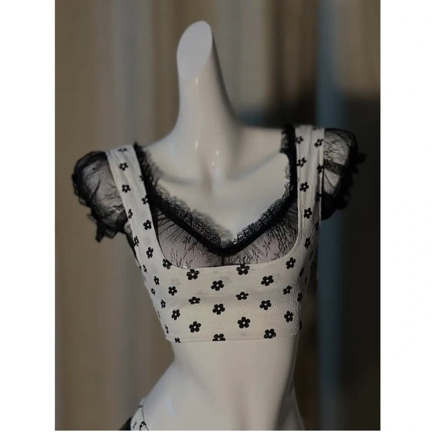 Maid-Inspired Lace Set