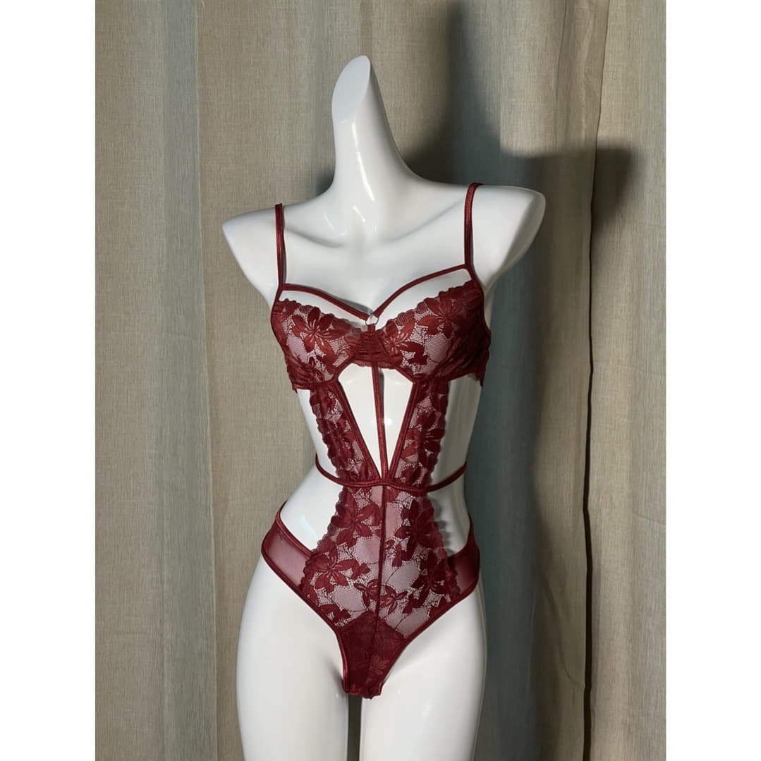 Lace Allure Set